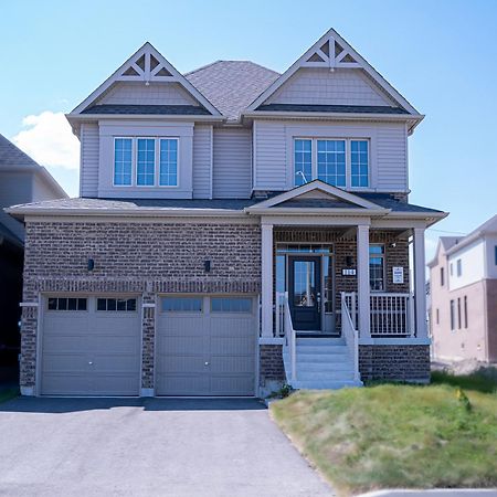 Modern 4Br House In Barrie! 빌라 외부 사진