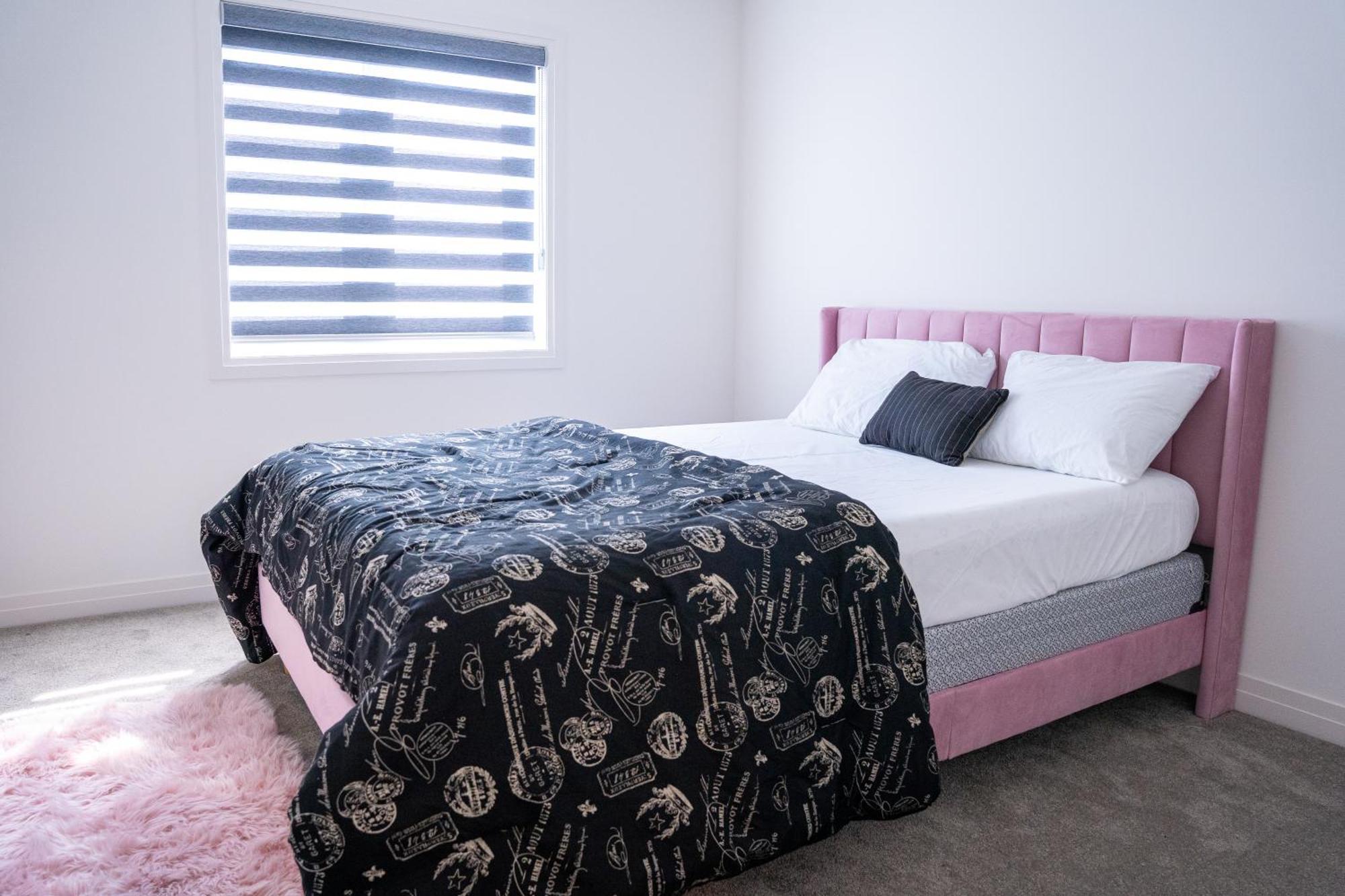 Modern 4Br House In Barrie! 빌라 외부 사진